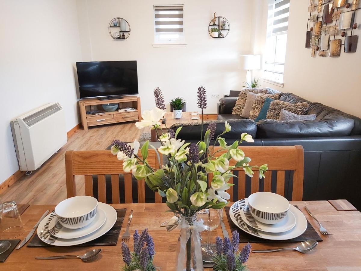 Inverness City Centre Apartment With Elevator And Google Chromecast Eksteriør bilde