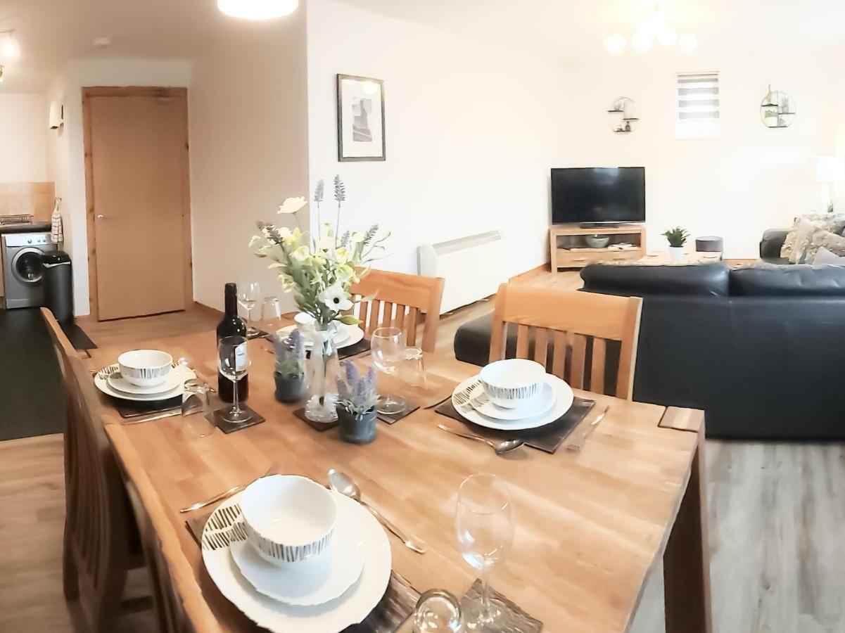 Inverness City Centre Apartment With Elevator And Google Chromecast Eksteriør bilde